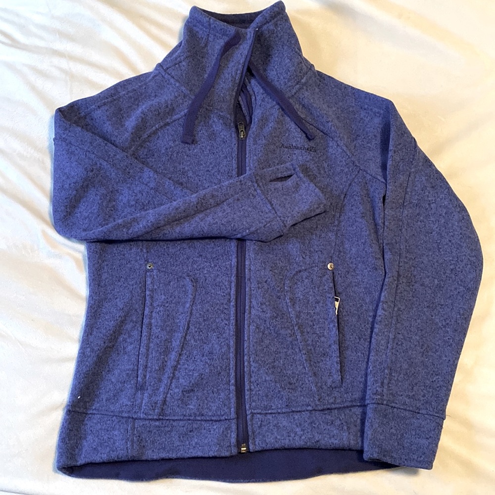 Avalanche outdoor fleece line jacket.